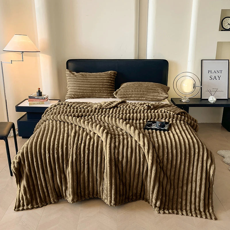 Soft Plush Throw Blanket for Sofa & Bed