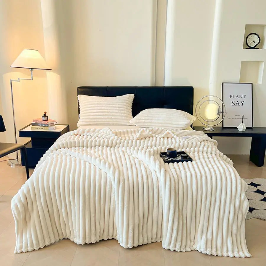 Soft Plush Throw Blanket for Sofa & Bed