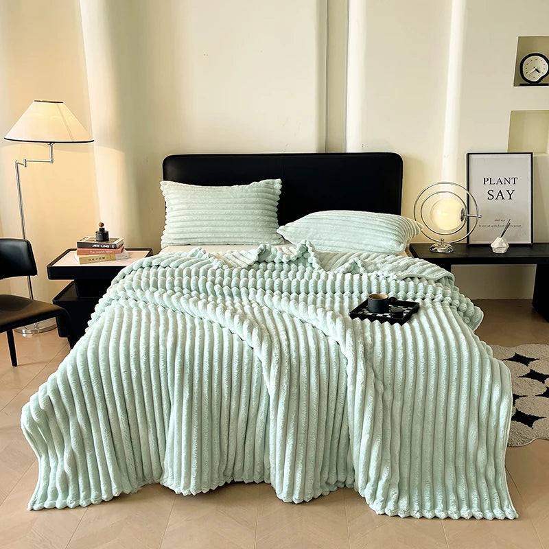 Soft Plush Throw Blanket for Sofa & Bed